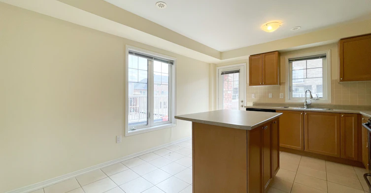5295 Major Mackenzie Drive E, Markham, ON, L6C 0N3 - 10