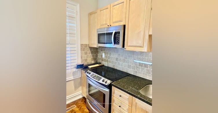 141 Regent Street, Richmond Hill, ON, L4C 9P1 - 7