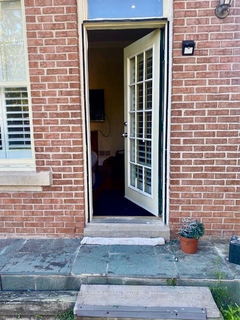 141 Regent Street, Richmond Hill, ON, L4C 9P1 - 2