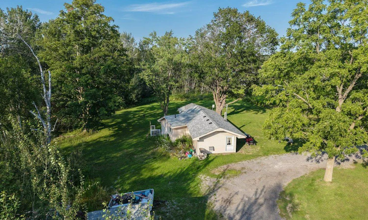 6059 6th Concession