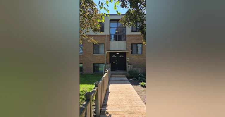 12-136 Scanlon Avenue, Bradford West Gwillimbury, ON, L3Z 1G6 - 2