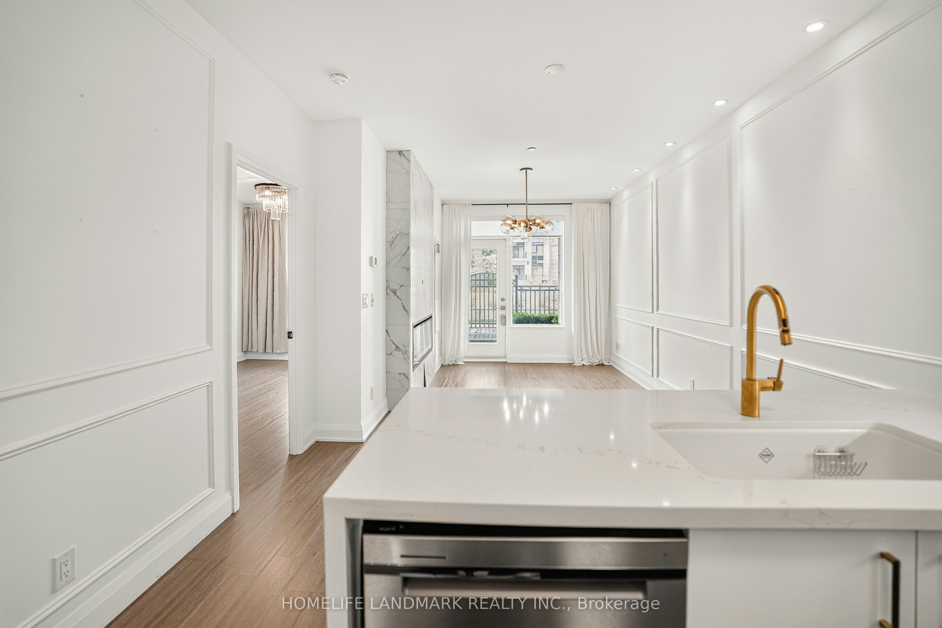 116-8228 Birchmount Road, Markham, ON, L3R 1A6 - 13