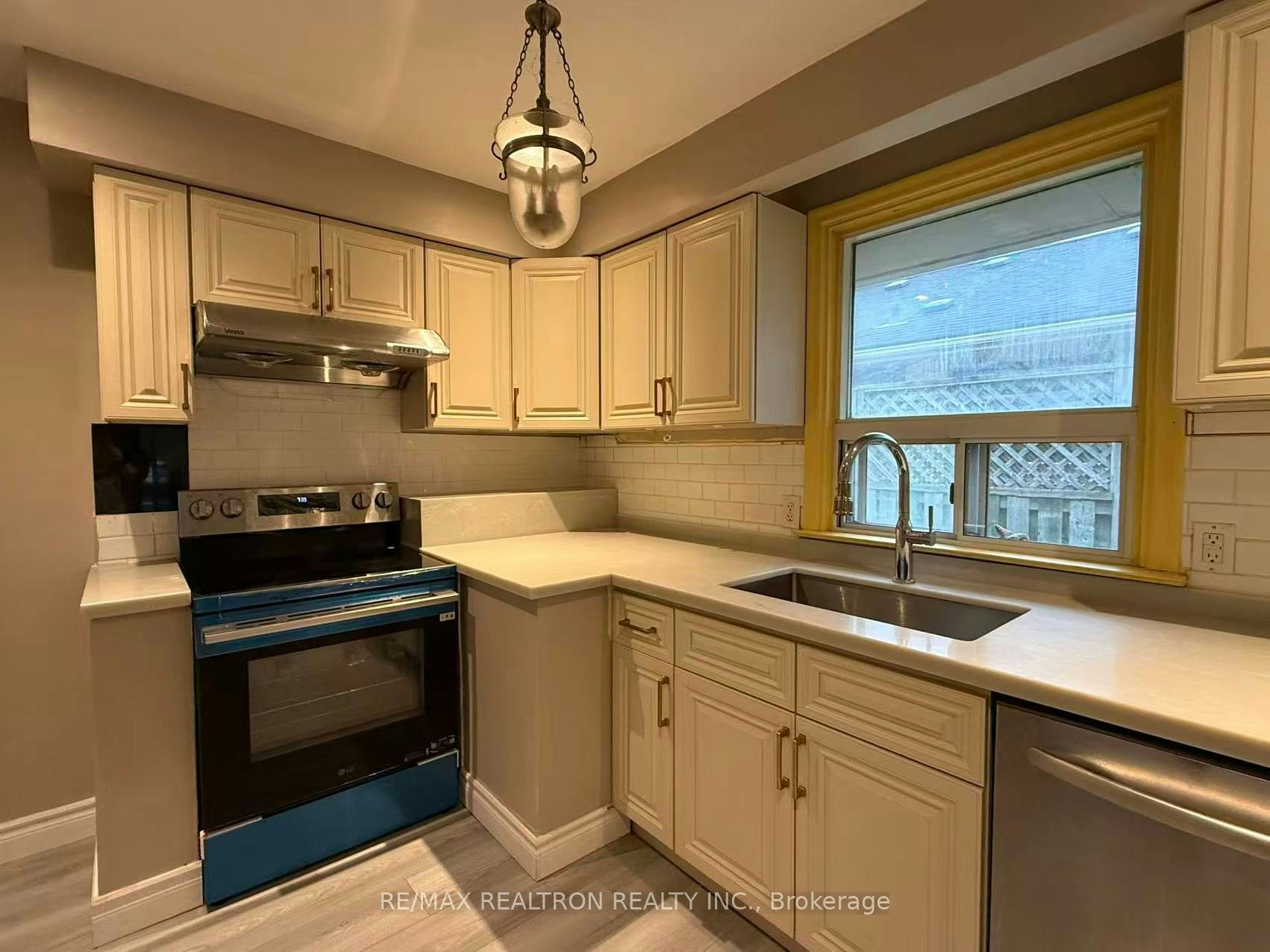 47 Beaverton Road S, Richmond Hill, ON, L4C 2H5 - 5