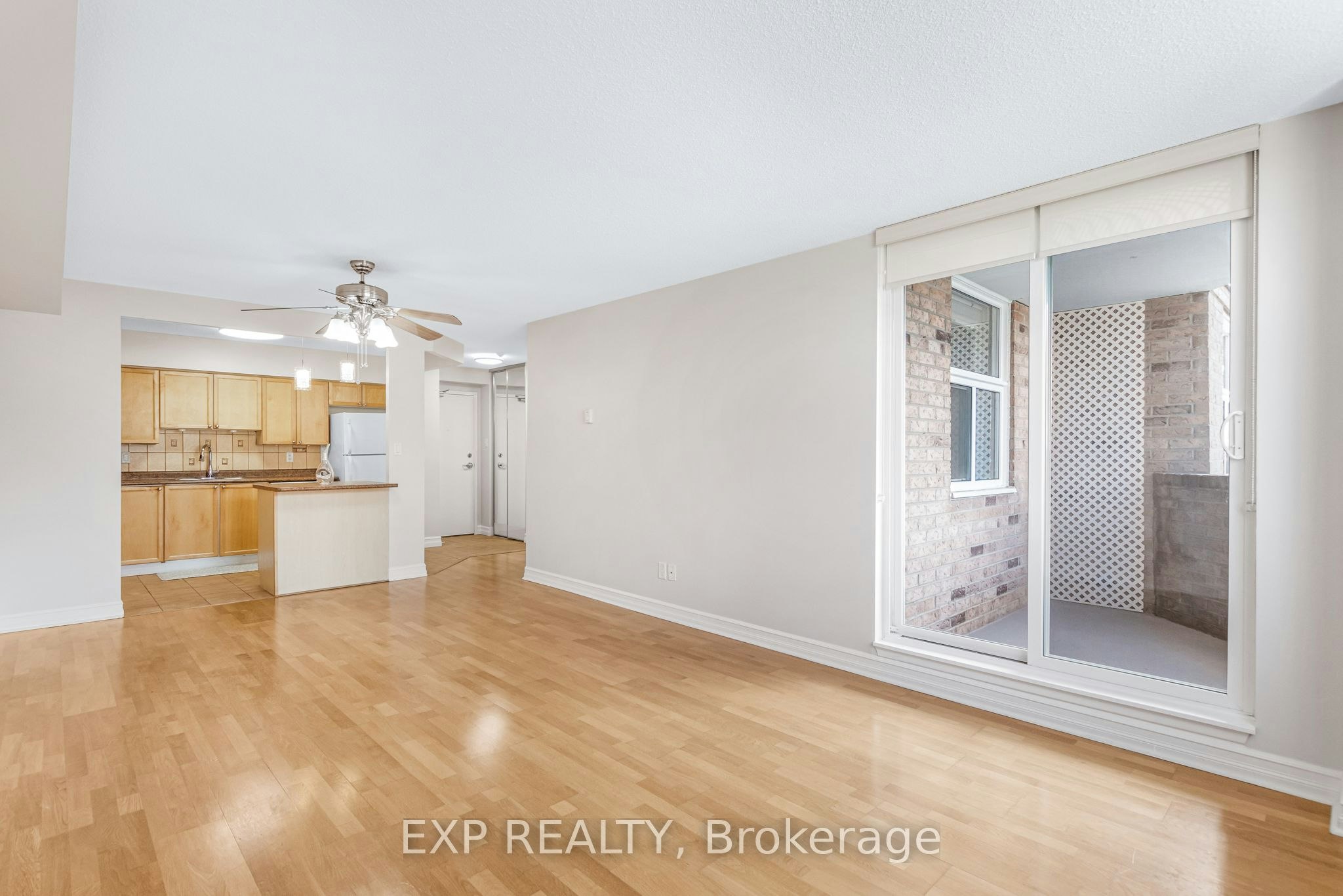1014-260 Davis Drive, Newmarket, ON, L3Y 7C3 - 10