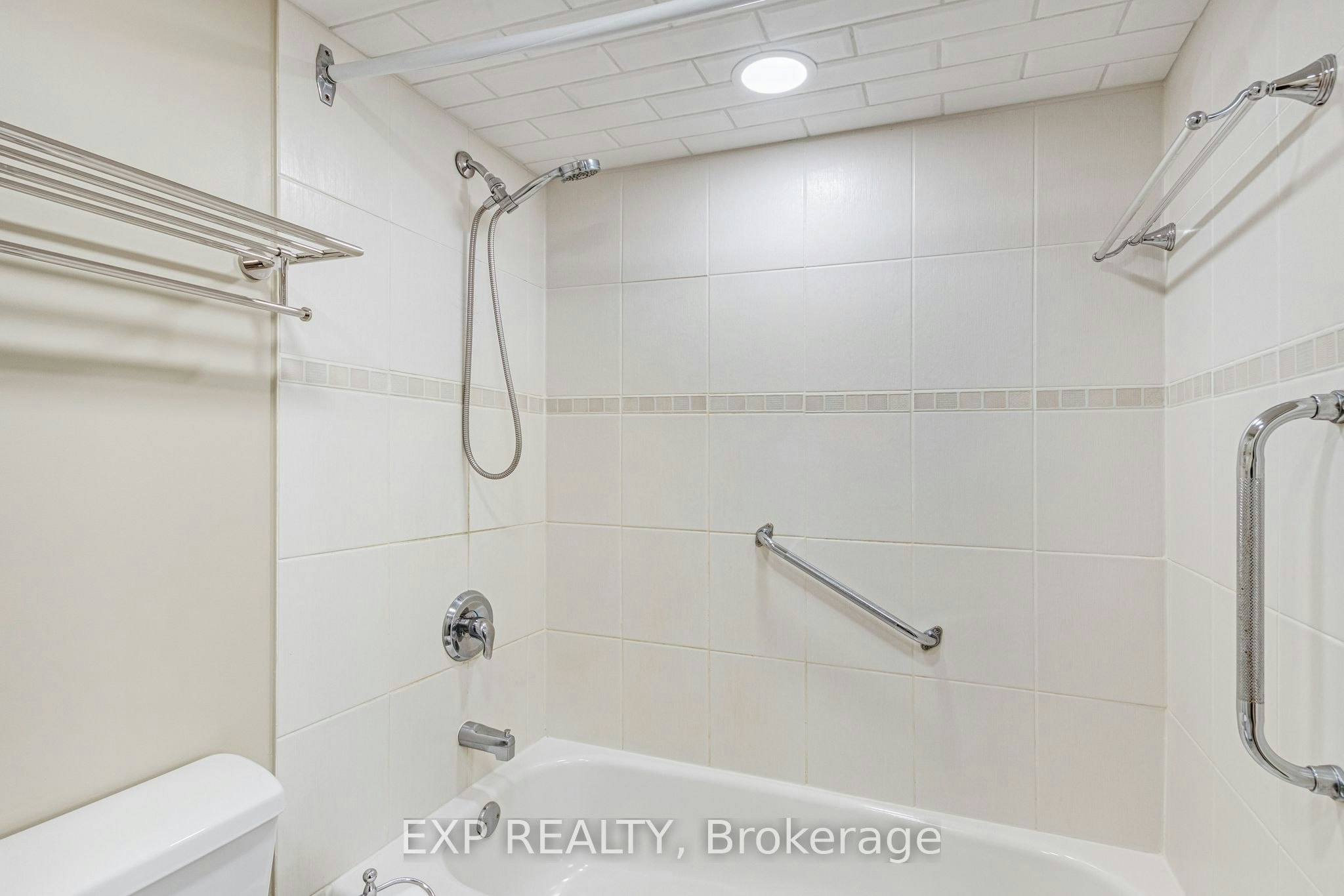 1014-260 Davis Drive, Newmarket, ON, L3Y 7C3 - 18