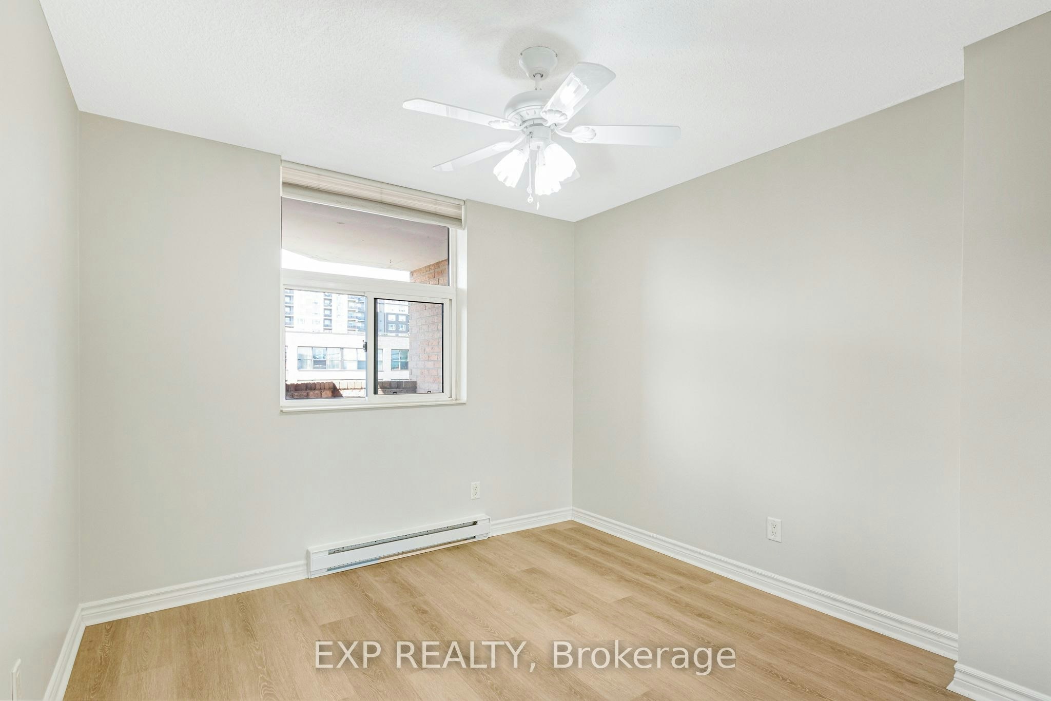 1014-260 Davis Drive, Newmarket, ON, L3Y 7C3 - 15