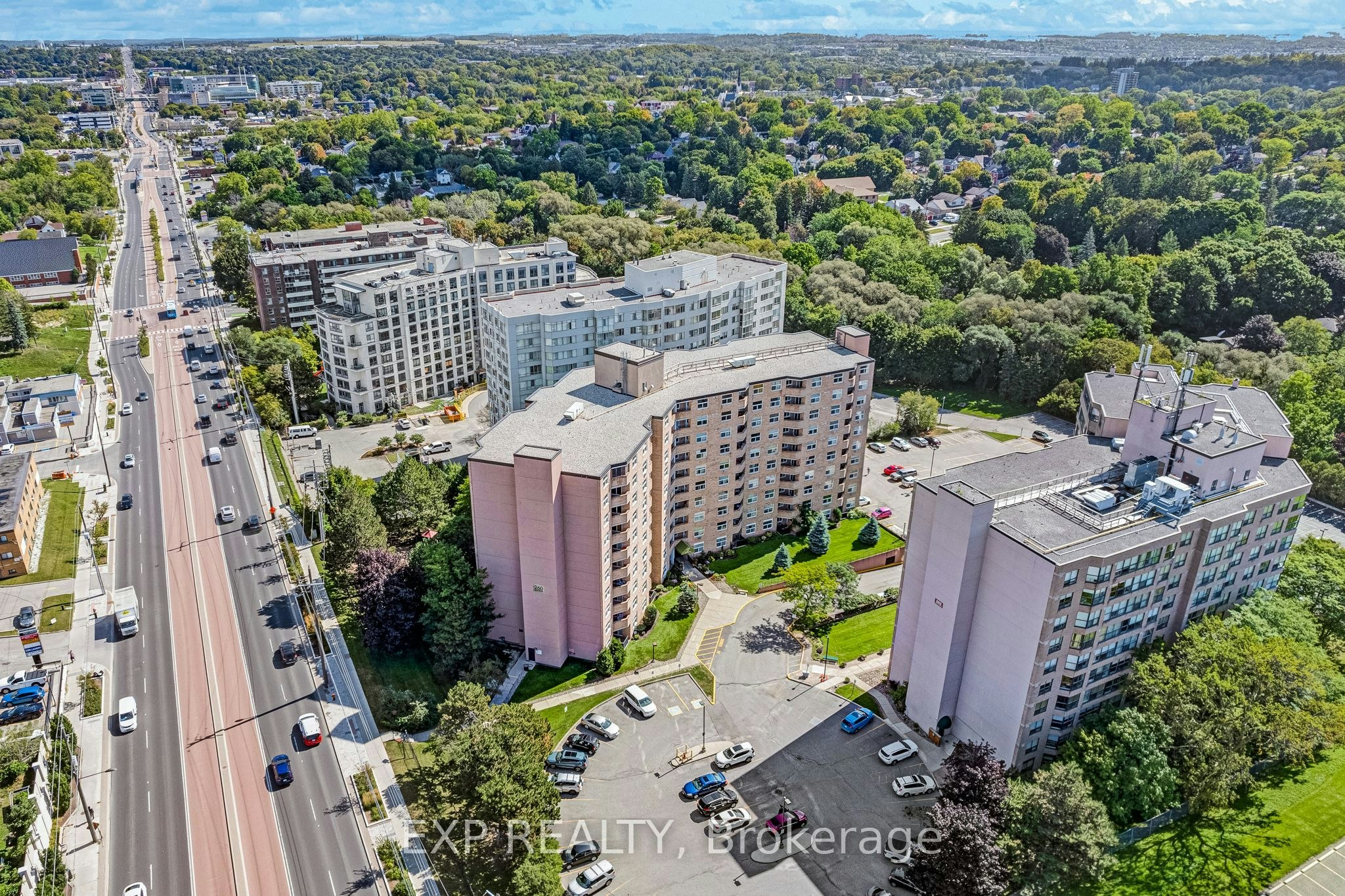 1014-260 Davis Drive, Newmarket, ON, L3Y 7C3 - 2