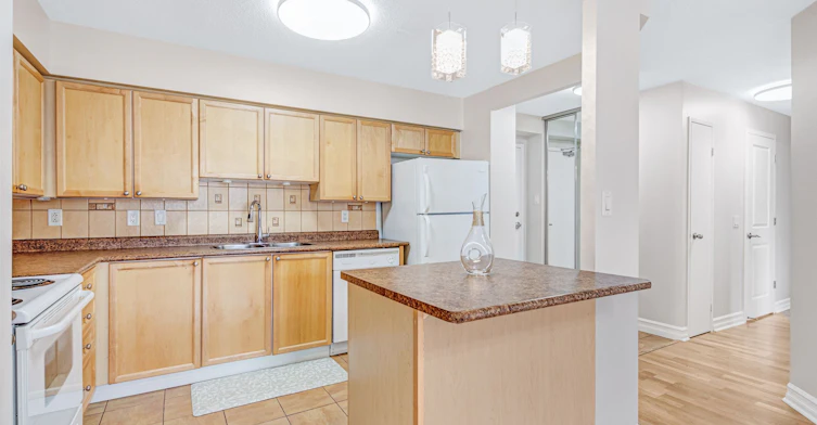 1014-260 Davis Drive, Newmarket, ON, L3Y 7C3 - 6