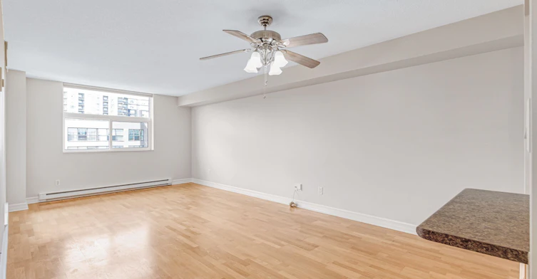 1014-260 Davis Drive, Newmarket, ON, L3Y 7C3 - 9