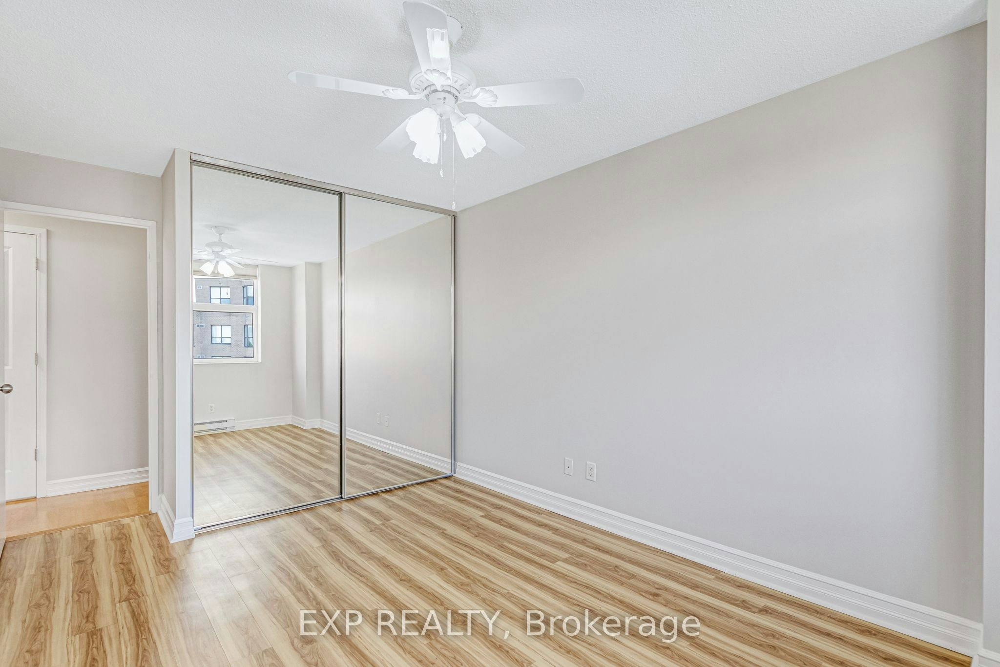 1014-260 Davis Drive, Newmarket, ON, L3Y 7C3 - 13