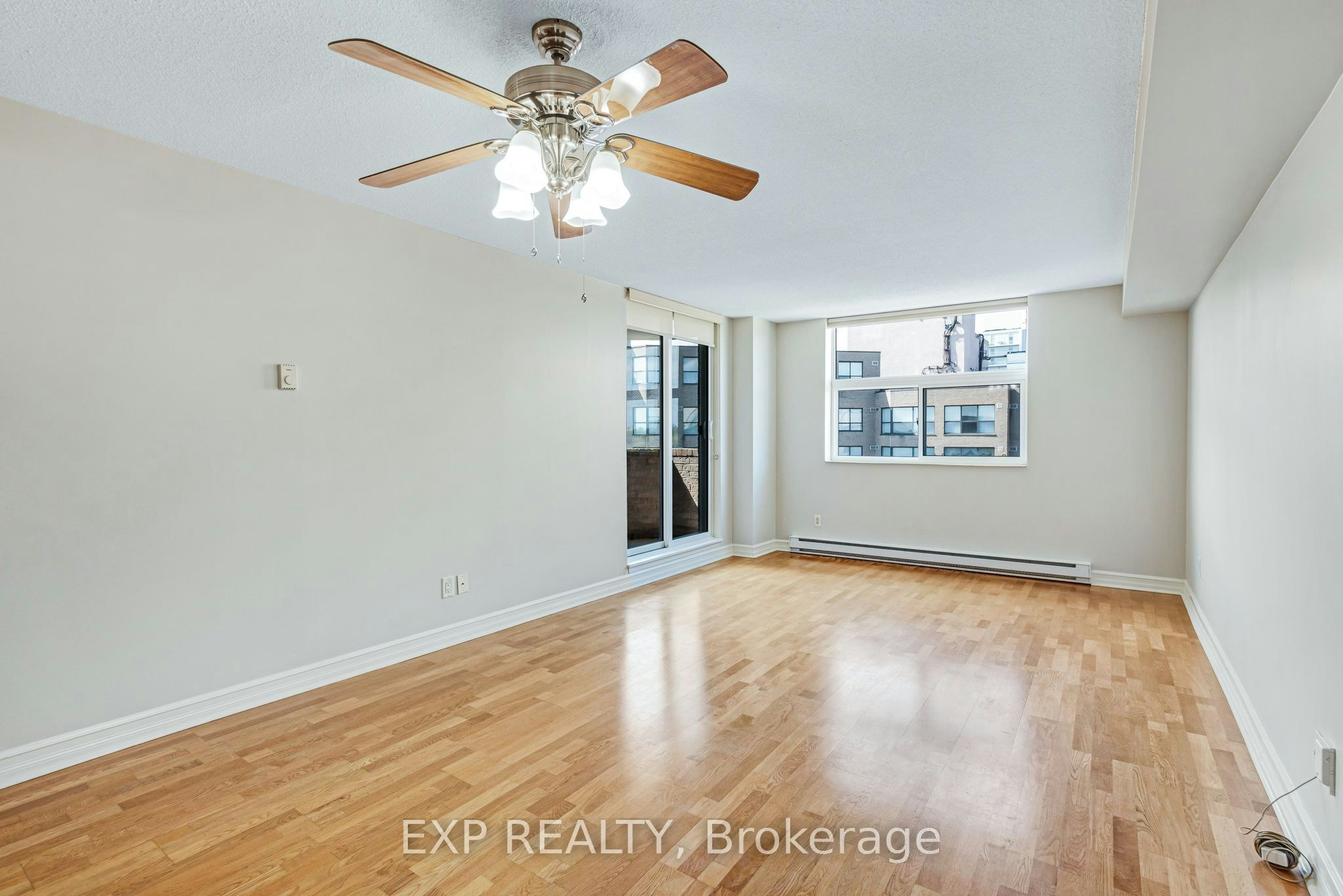 1014-260 Davis Drive, Newmarket, ON, L3Y 7C3 - 19