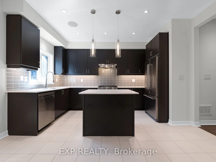 104 Gordon Circle, Newmarket, ON, L3Y 0C9 - 12
