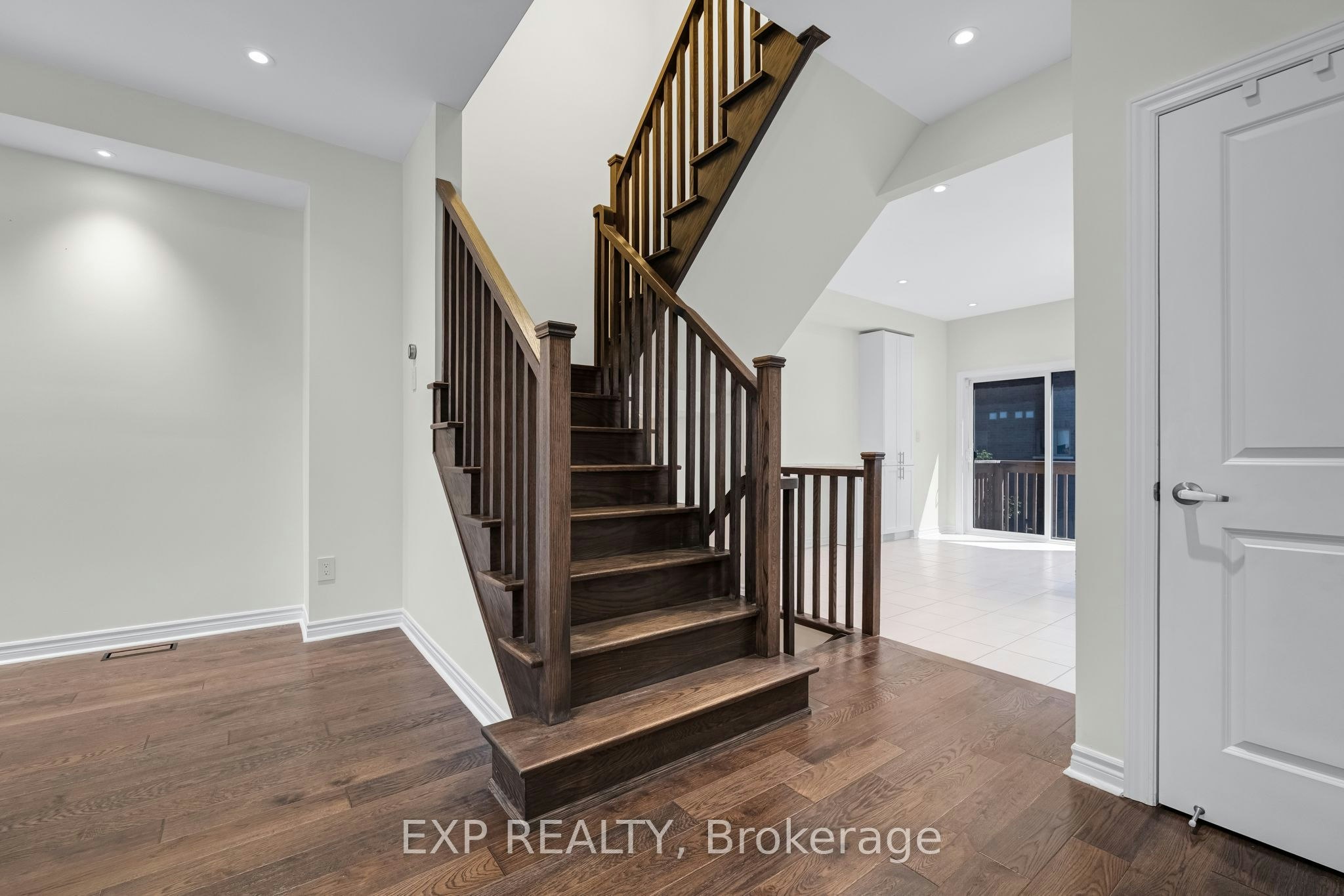 104 Gordon Circle, Newmarket, ON, L3Y 0C9 - 19