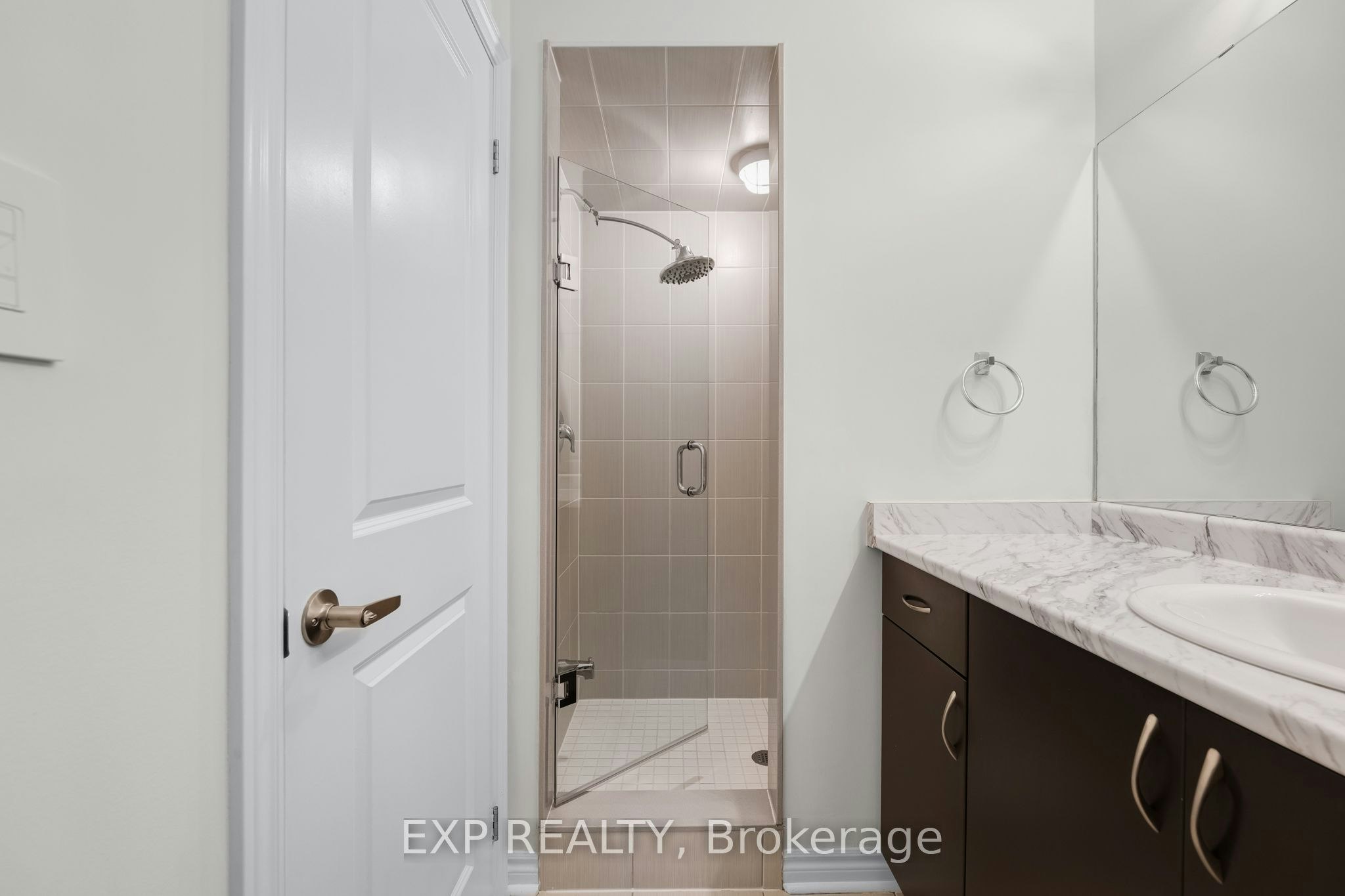104 Gordon Circle, Newmarket, ON, L3Y 0C9 - 24