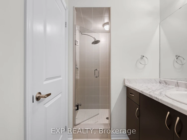 104 Gordon Circle, Newmarket, ON, L3Y 0C9 - 24