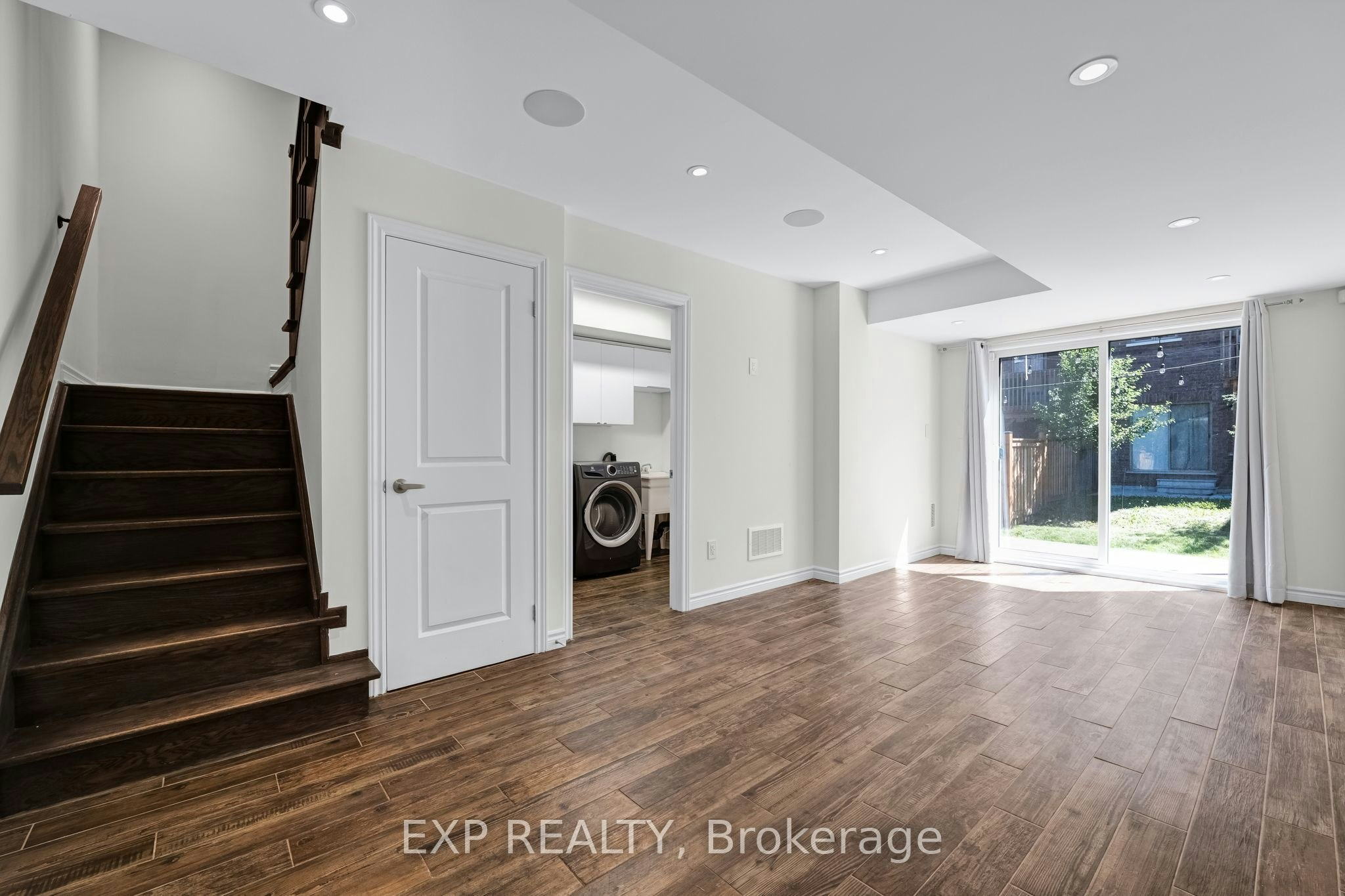 104 Gordon Circle, Newmarket, ON, L3Y 0C9 - 6