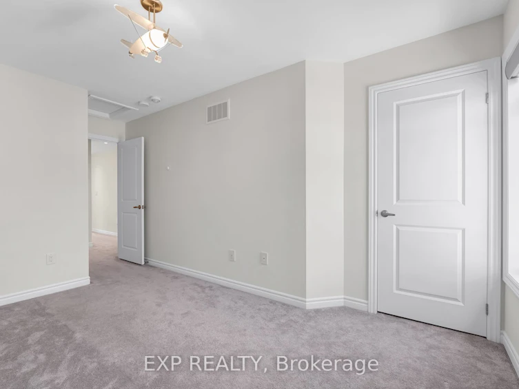 104 Gordon Circle, Newmarket, ON, L3Y 0C9 - 26