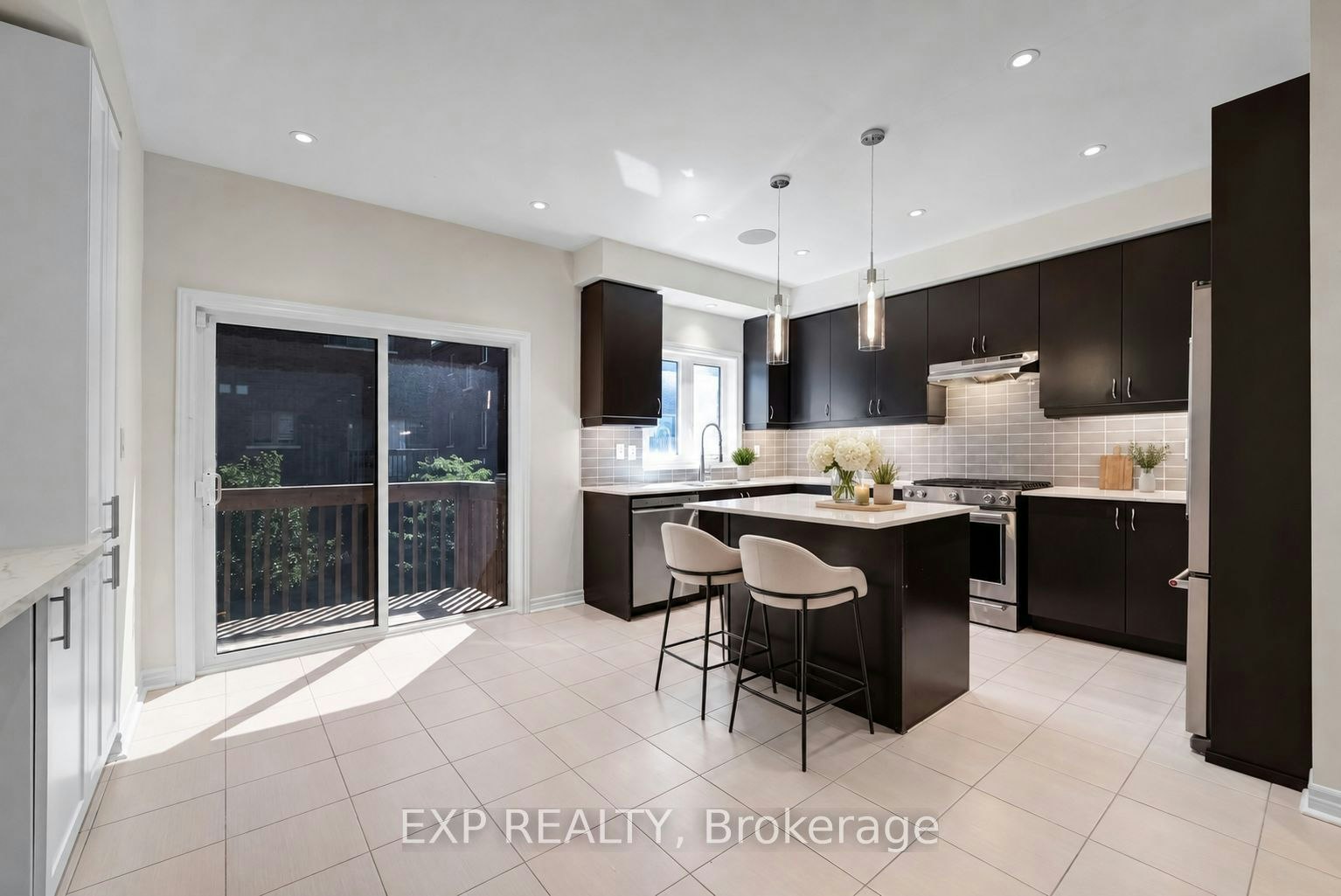 104 Gordon Circle, Newmarket, ON, L3Y 0C9 - 11