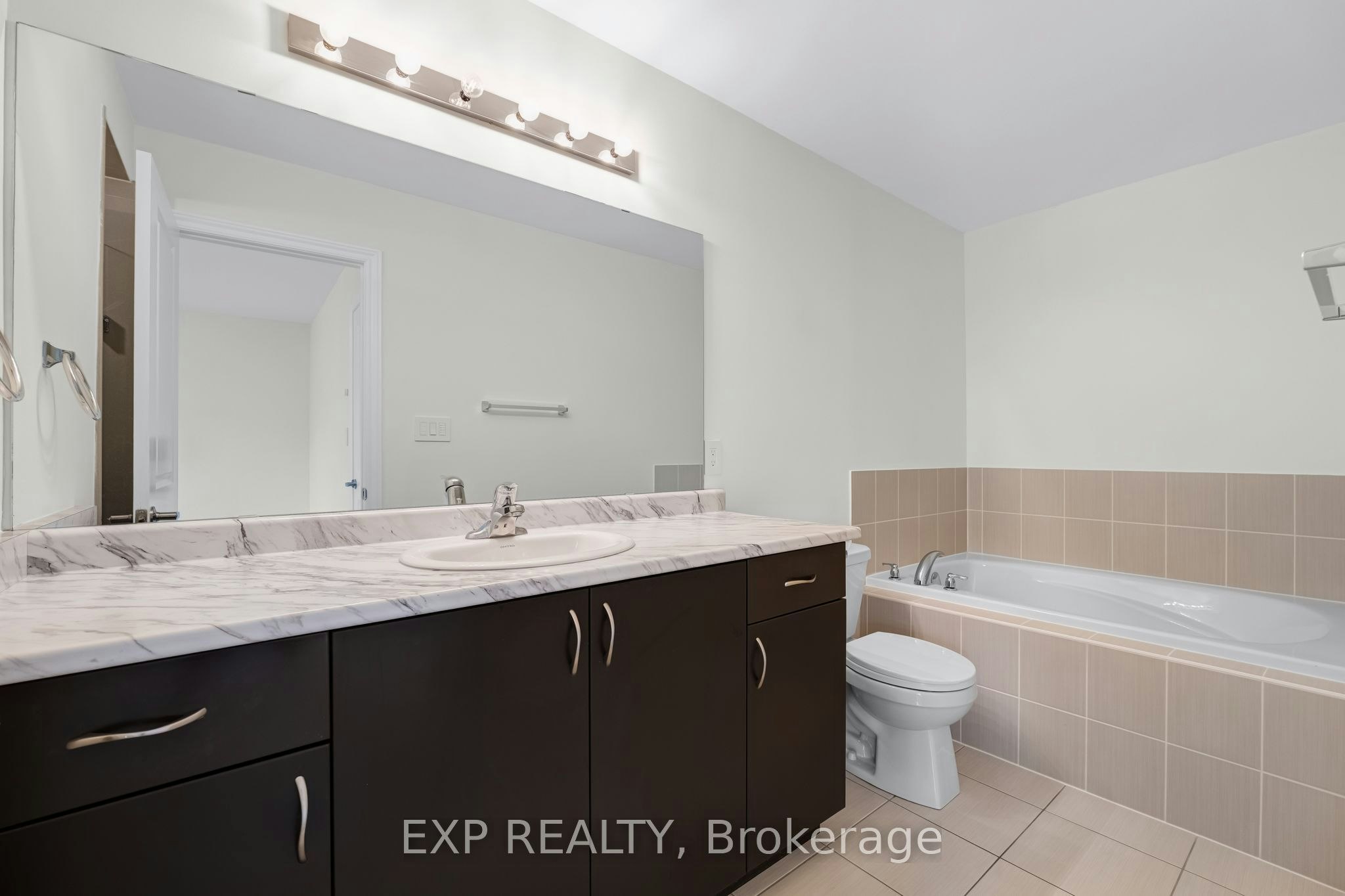 104 Gordon Circle, Newmarket, ON, L3Y 0C9 - 23