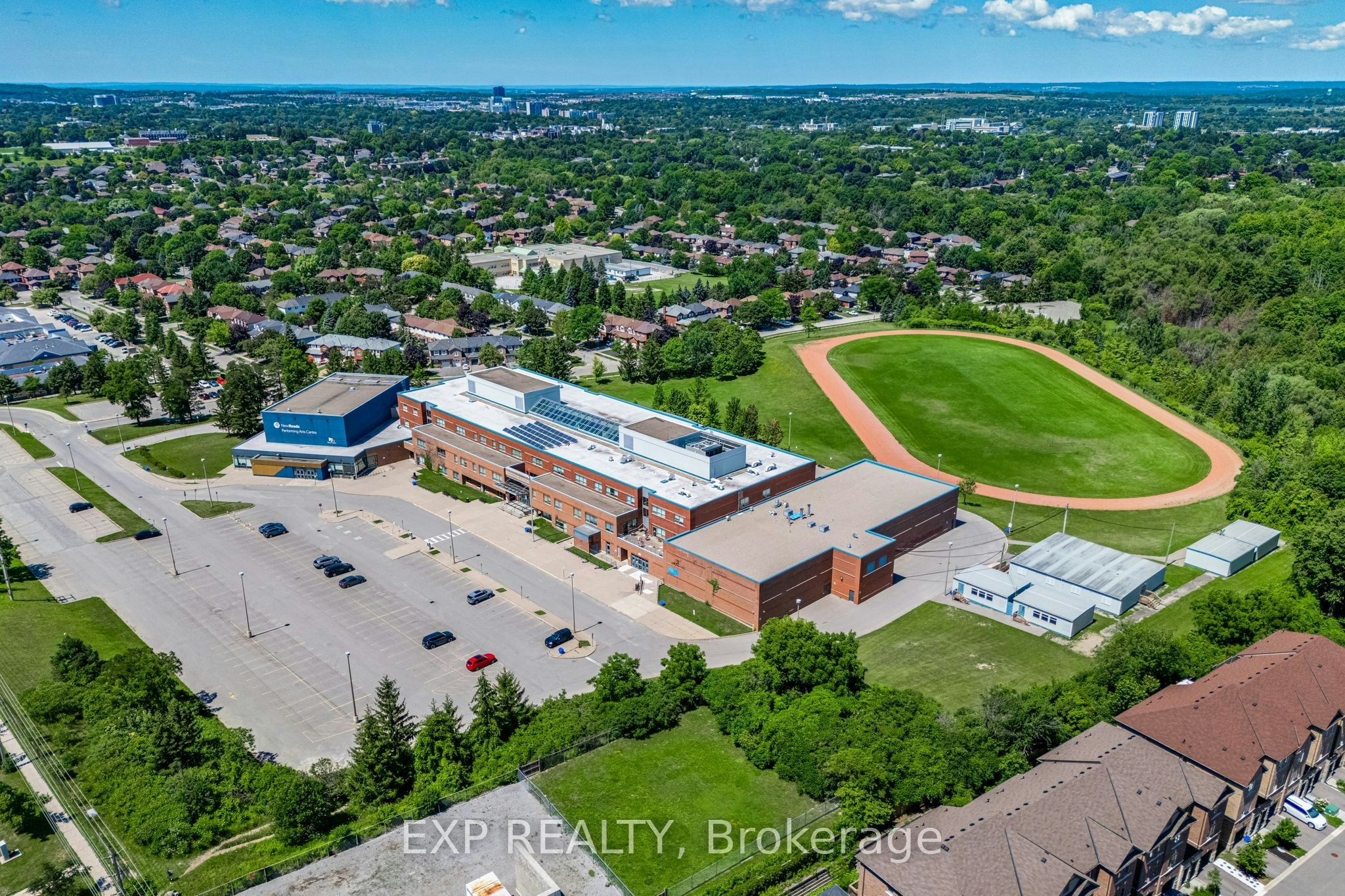 104 Gordon Circle, Newmarket, ON, L3Y 0C9 - 39