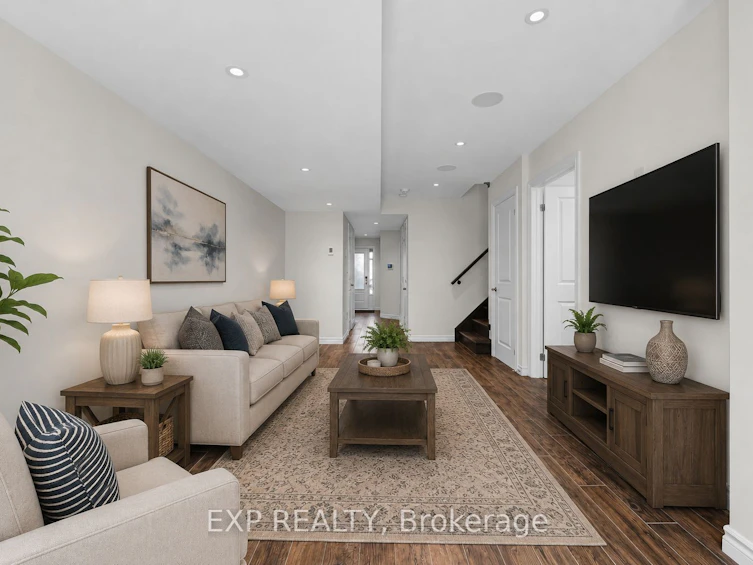 104 Gordon Circle, Newmarket, ON, L3Y 0C9 - 4