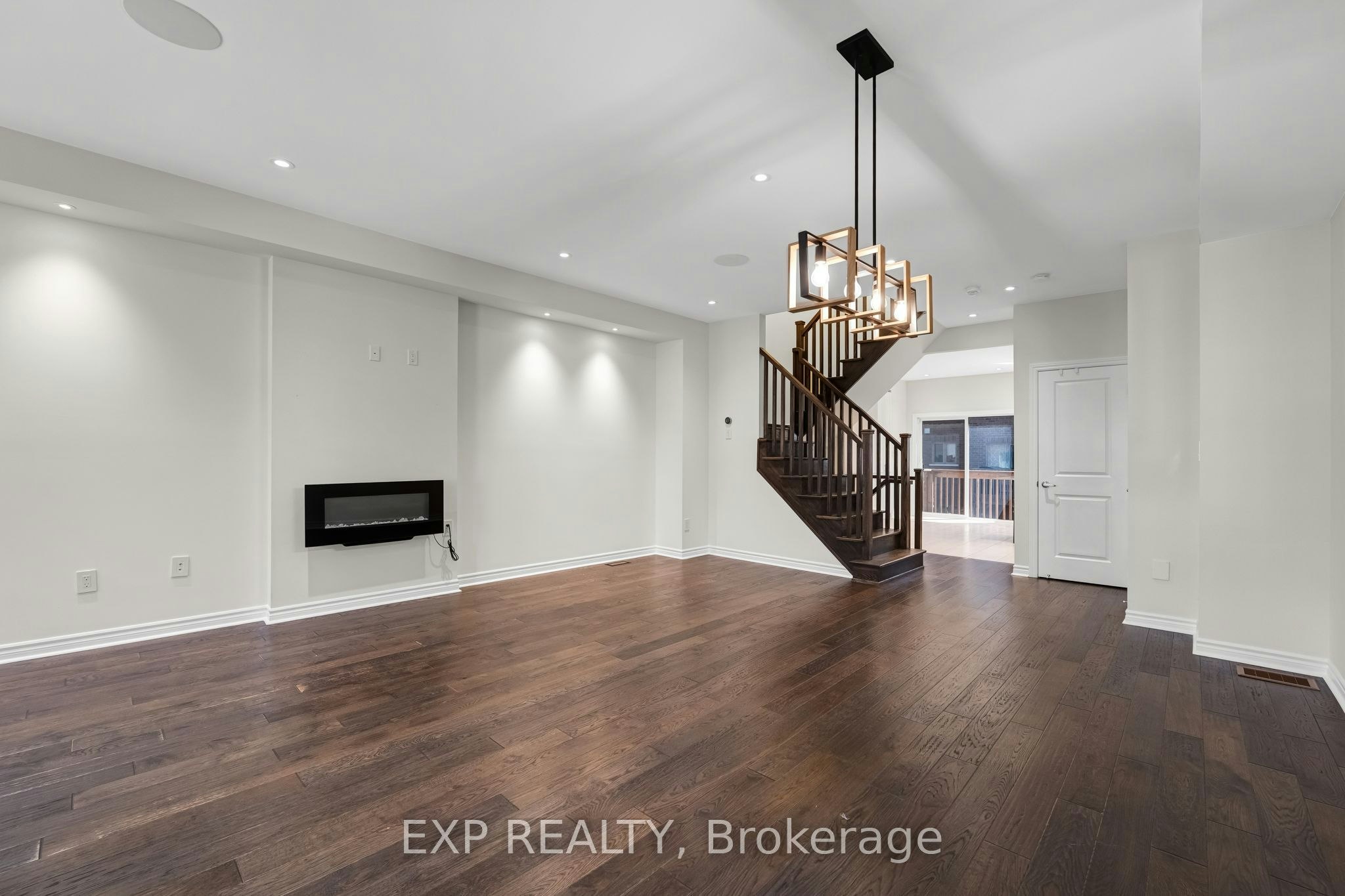 104 Gordon Circle, Newmarket, ON, L3Y 0C9 - 17
