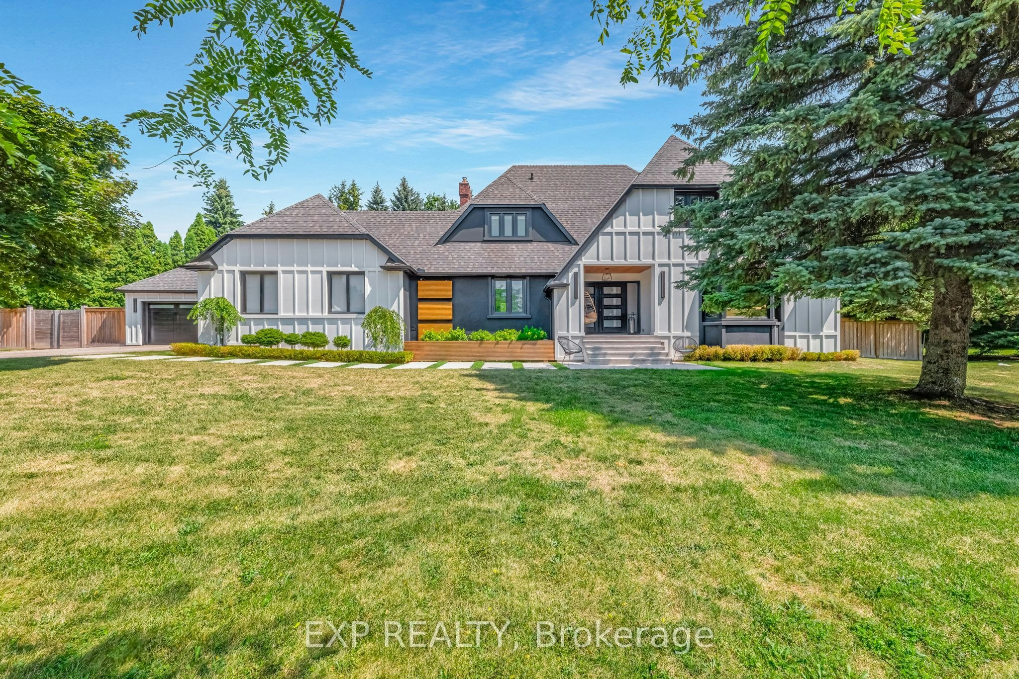17 Chamberlain Court, King, ON, L0G 1N0
