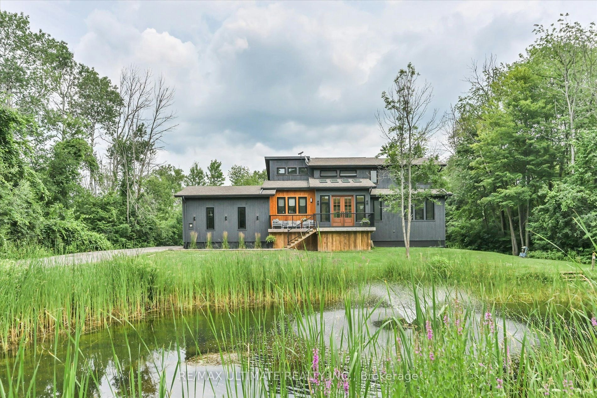 21115 Yonge Street, East Gwillimbury, ON, L9N 0J6