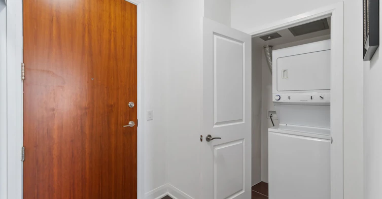 205-4700 Highway 7 N/A, Vaughan, ON, L4L 0B4 - 10