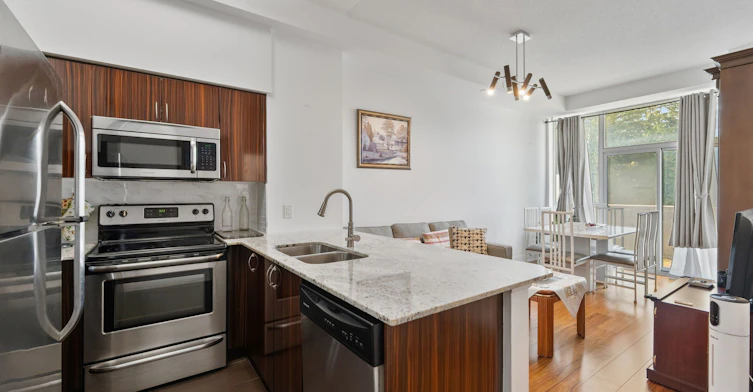 205-4700 Highway 7 N/A, Vaughan, ON, L4L 0B4 - 11