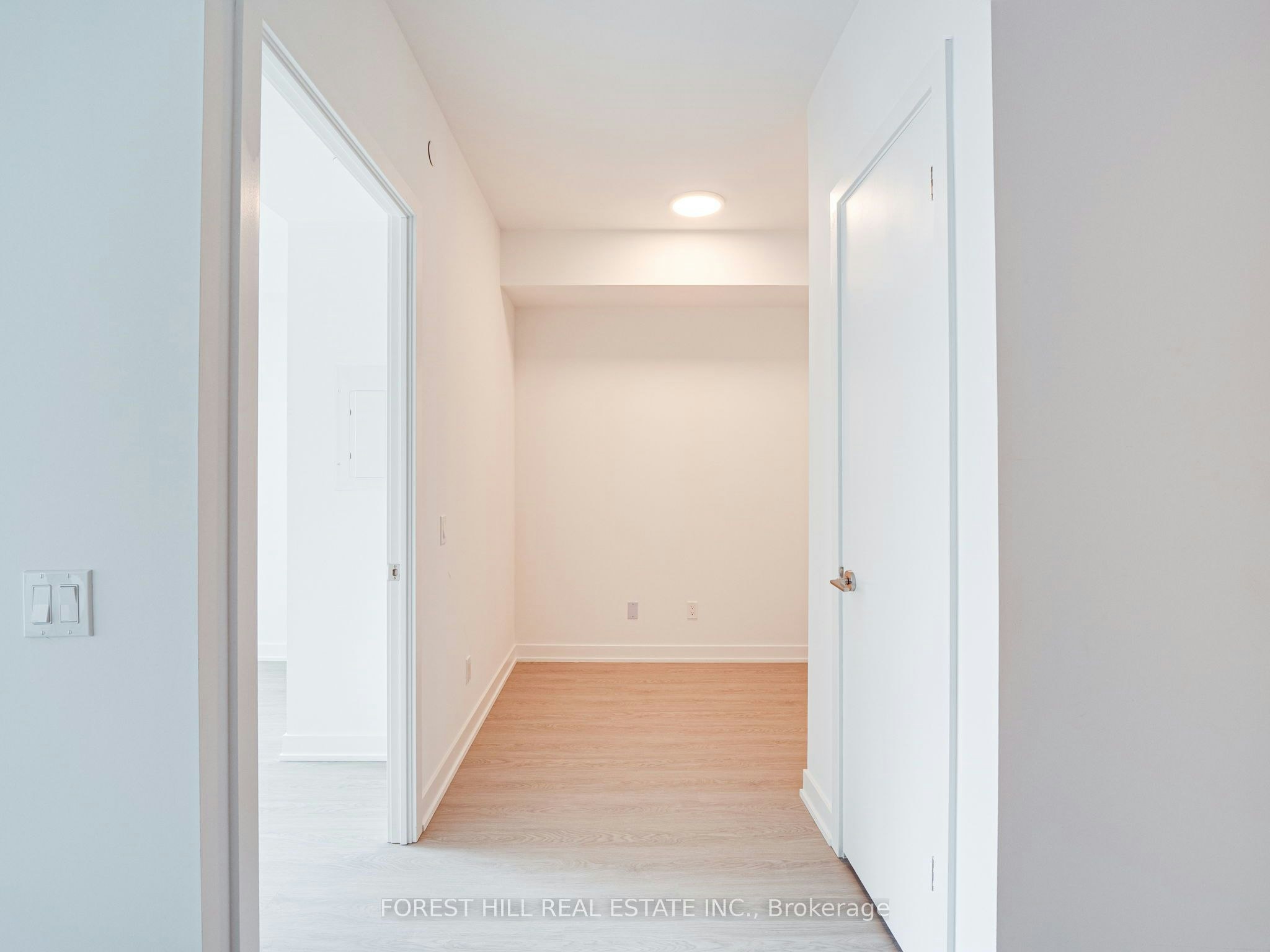 202-8188 Yonge Street, Vaughan, ON, L4J 0M2 - 8