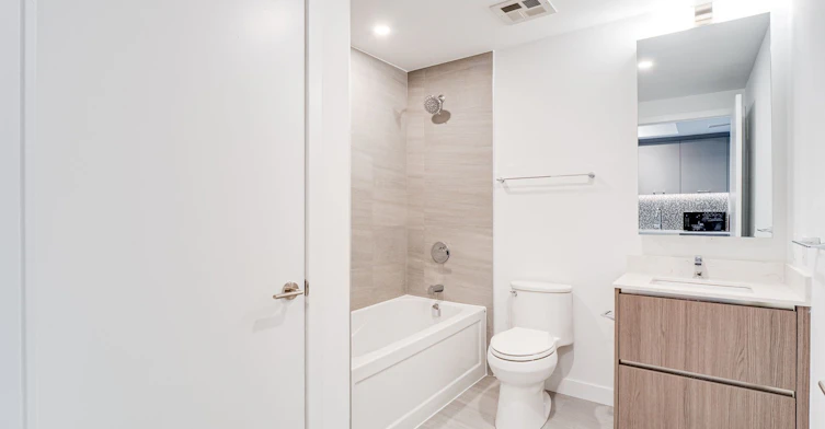 202-8188 Yonge Street, Vaughan, ON, L4J 0M2 - 14