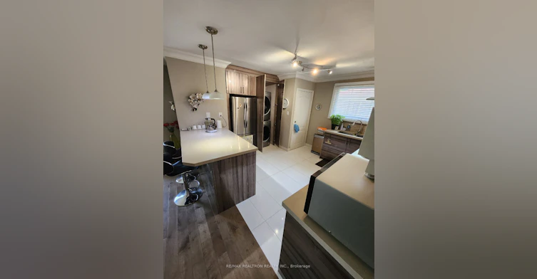 Main Flr.-248 Blue Grass Boulevard, Richmond Hill, ON, L4C 3H2 - 2