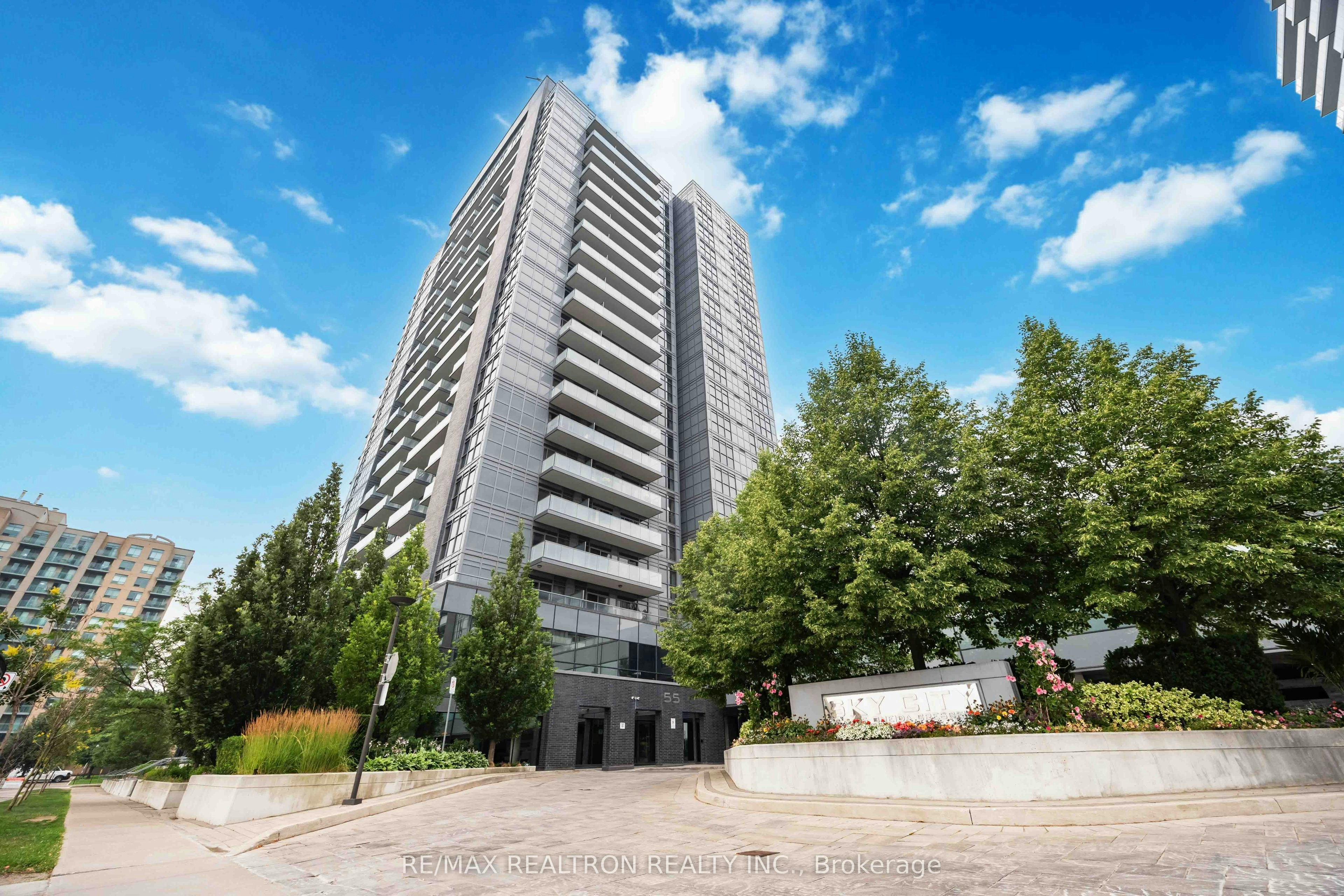 1904-55 Oneida Crescent, Richmond Hill, ON, L4B 0E8
