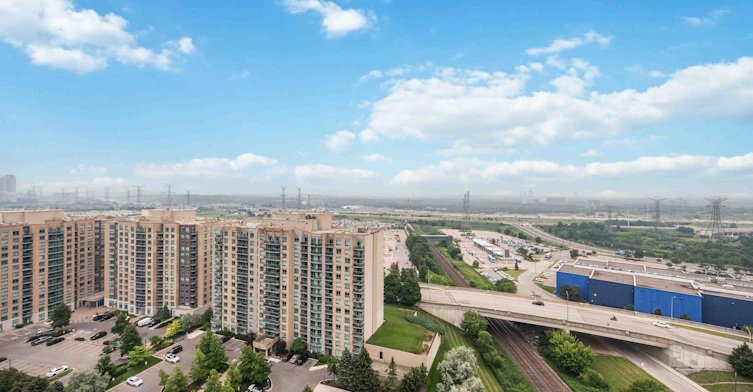 1904-55 Oneida Crescent, Richmond Hill, ON, L4B 0E8 - 32