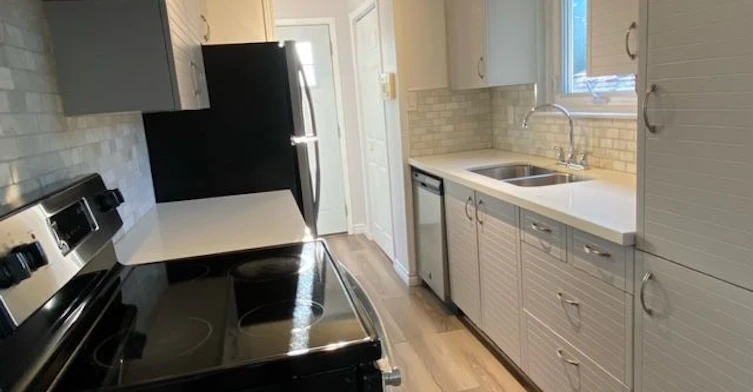 Main-779 Greenfield Crescent, Newmarket, ON, L3Y 3B2 - 7