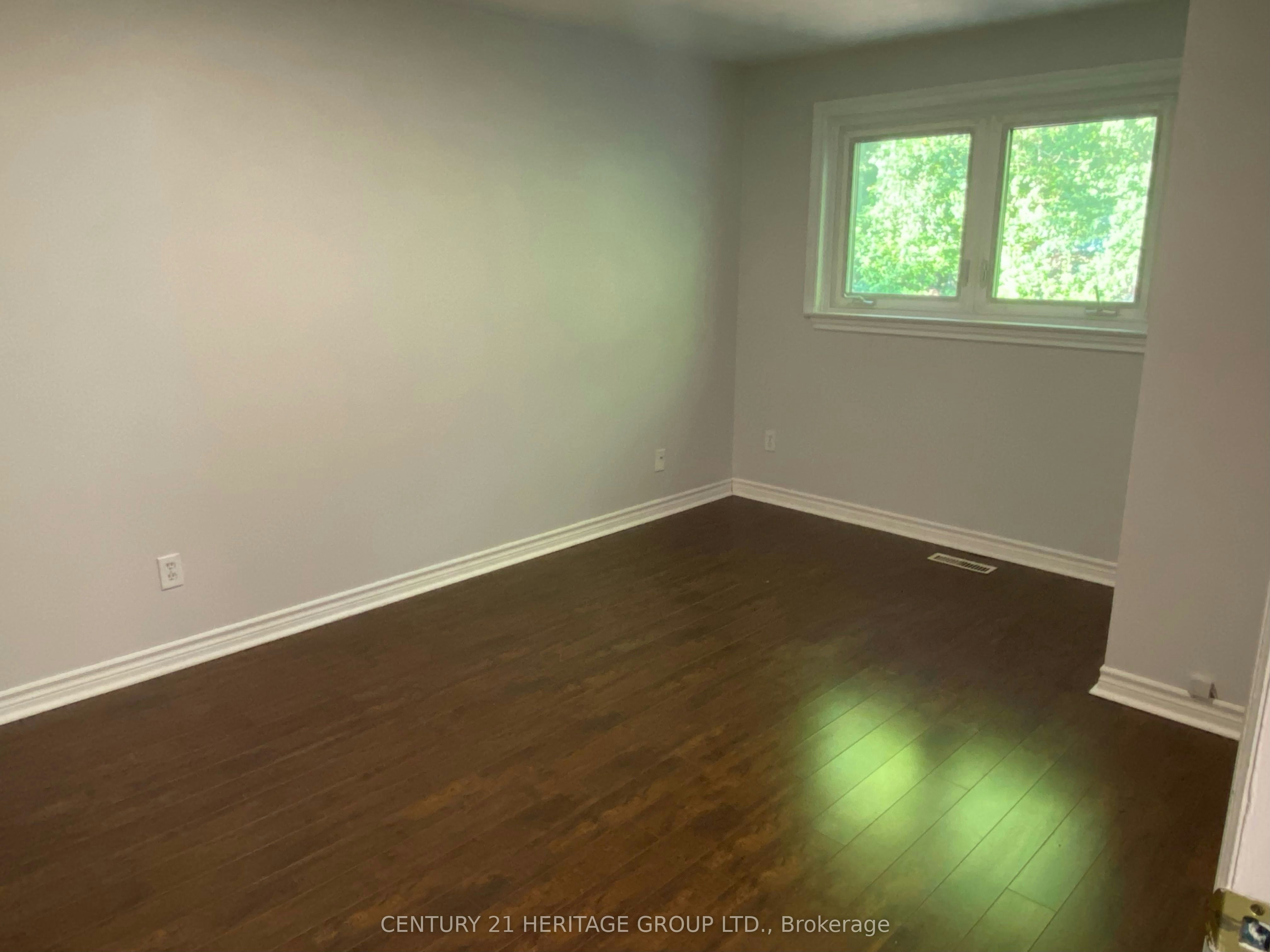 Main-779 Greenfield Crescent, Newmarket, ON, L3Y 3B2 - 10