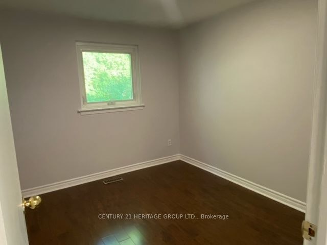 Main-779 Greenfield Crescent, Newmarket, ON, L3Y 3B2 - 11