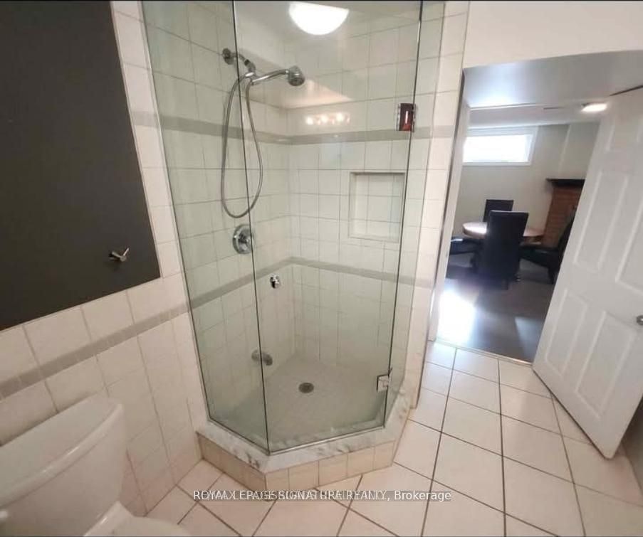Bsmt-304 Orsi Avenue, Bradford West Gwillimbury, ON, L3Z 1B7 - 12