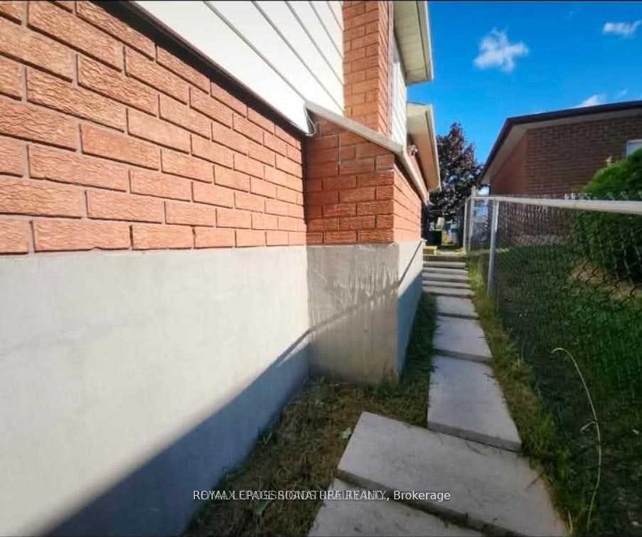 Bsmt-304 Orsi Avenue, Bradford West Gwillimbury, ON, L3Z 1B7 - 15