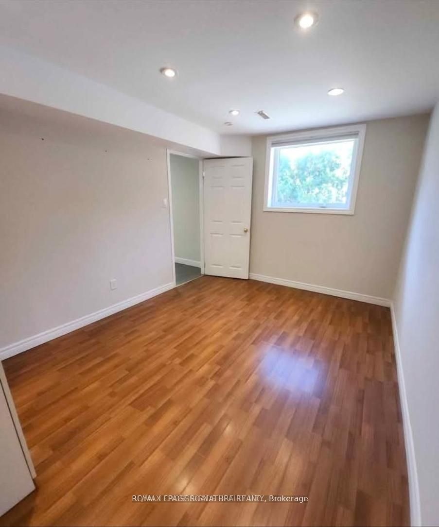 Bsmt-304 Orsi Avenue, Bradford West Gwillimbury, ON, L3Z 1B7 - 8