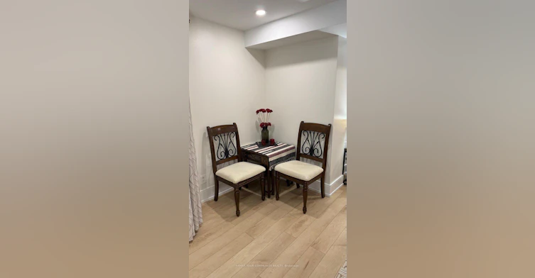 204 Mccaffrey Road, Newmarket, ON, L3X 1J9 - 6