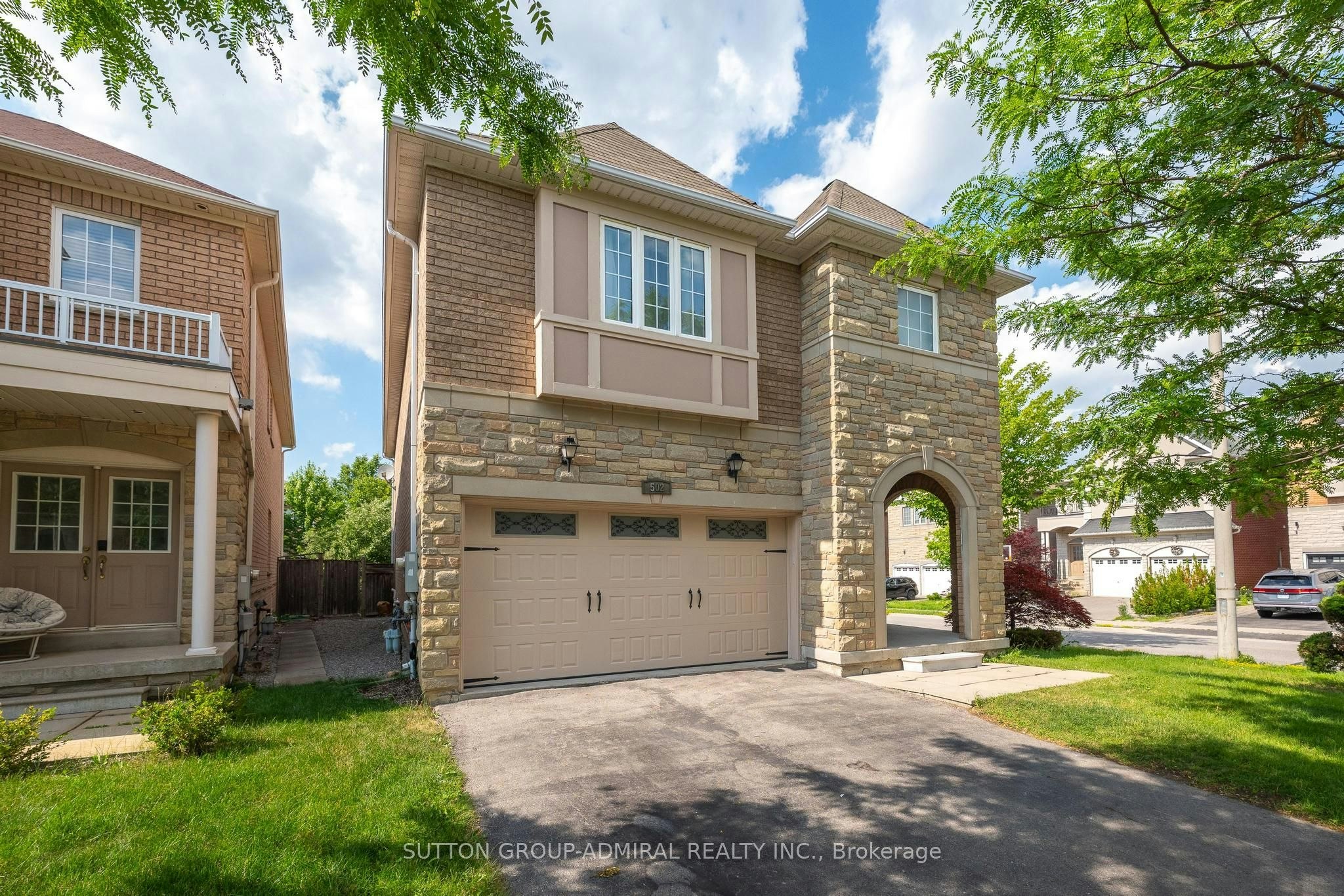 502 Apple Blossom Drive, Vaughan, ON, L4J 9A3