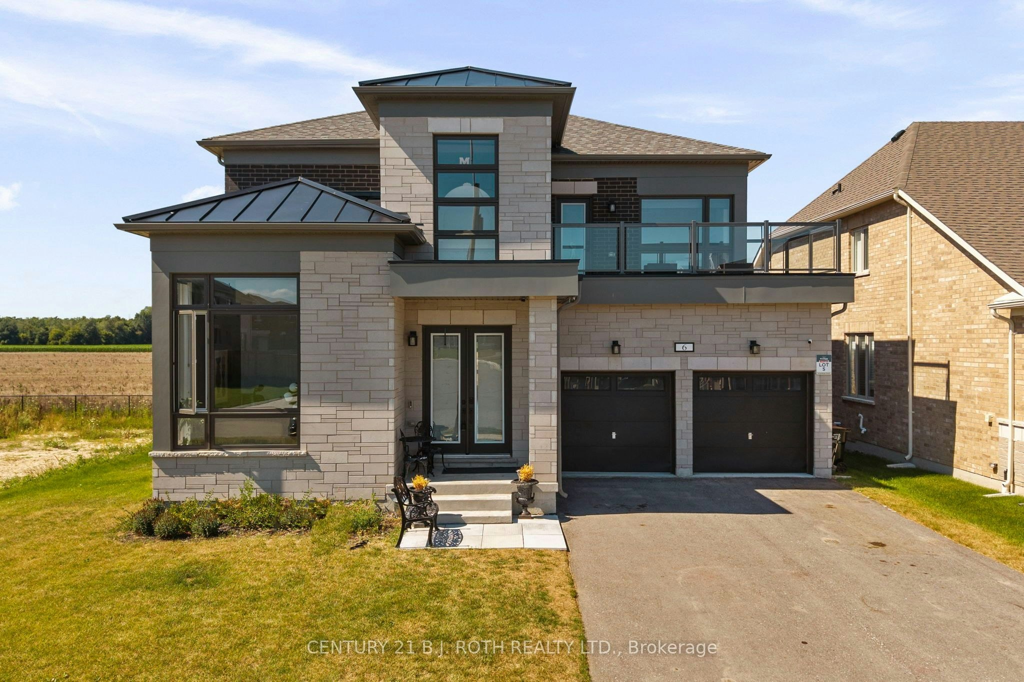 6 Henderson Street, Essa, ON, L3W 0A9