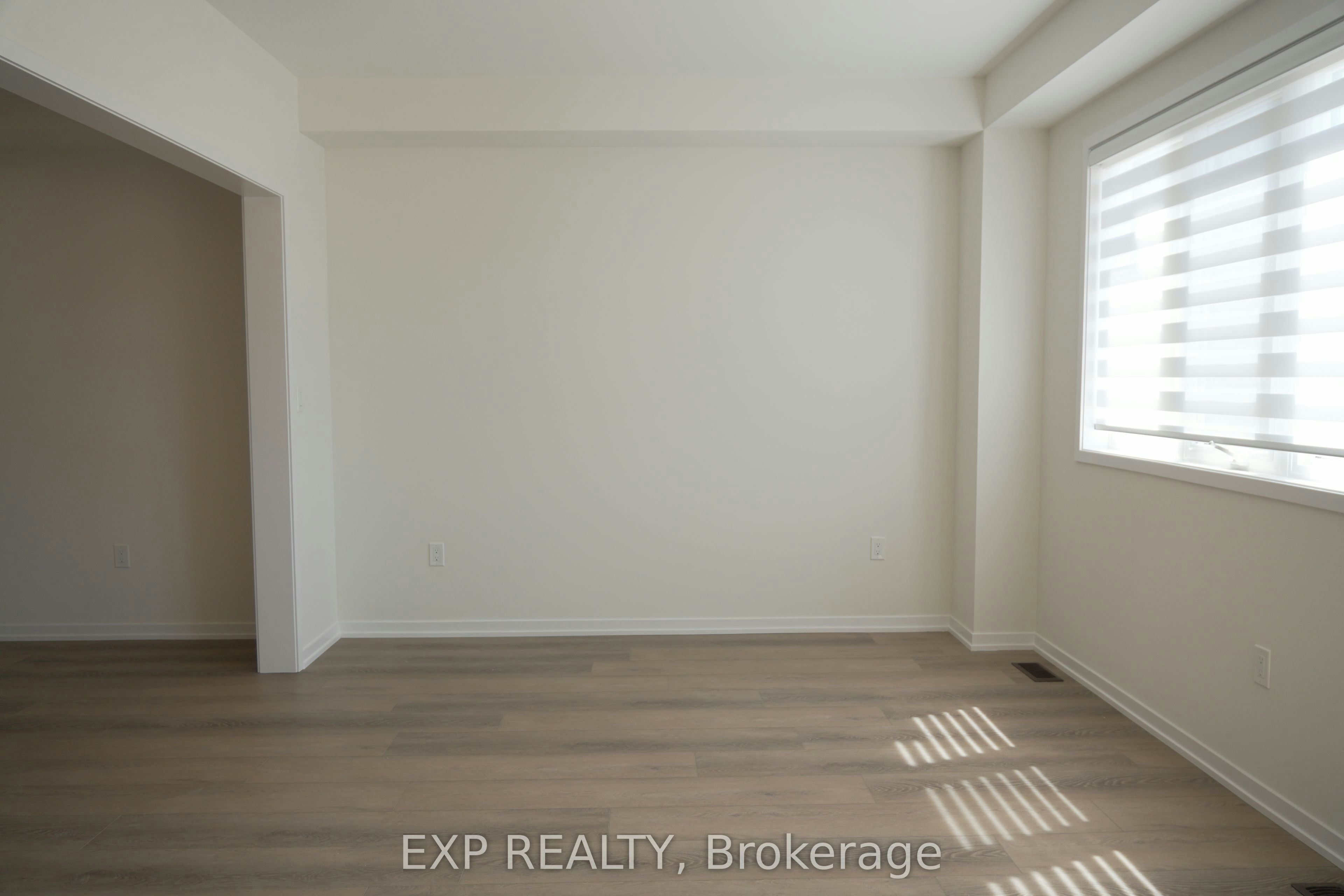 26 Alfred Garvey Gate, Georgina, ON, L4P 0M4 - 7