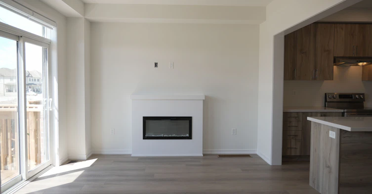 26 Alfred Garvey Gate, Georgina, ON, L4P 0M4 - 5