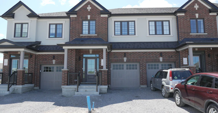 26 Alfred Garvey Gate, Georgina, ON, L4P 0M4