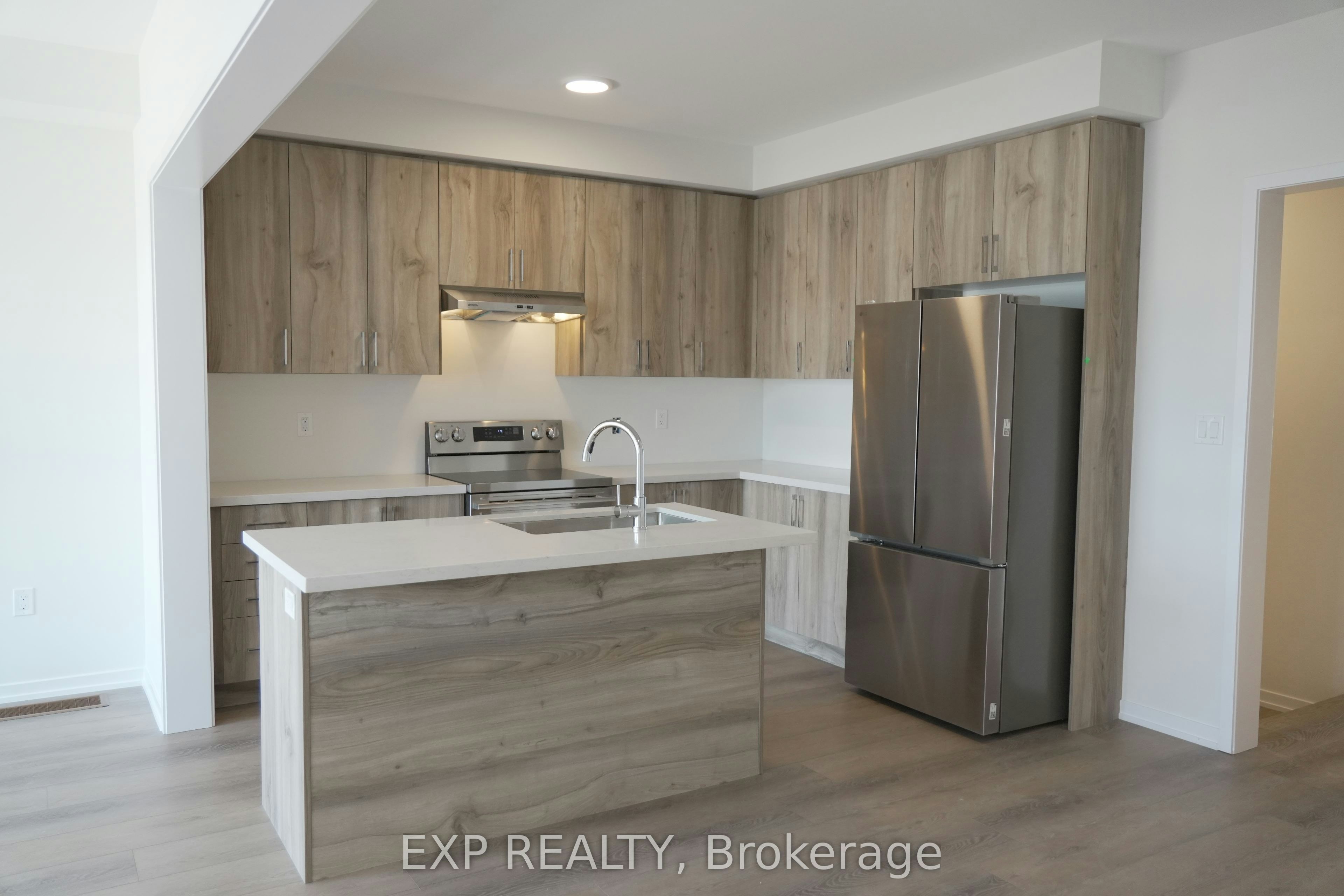 26 Alfred Garvey Gate, Georgina, ON, L4P 0M4 - 3