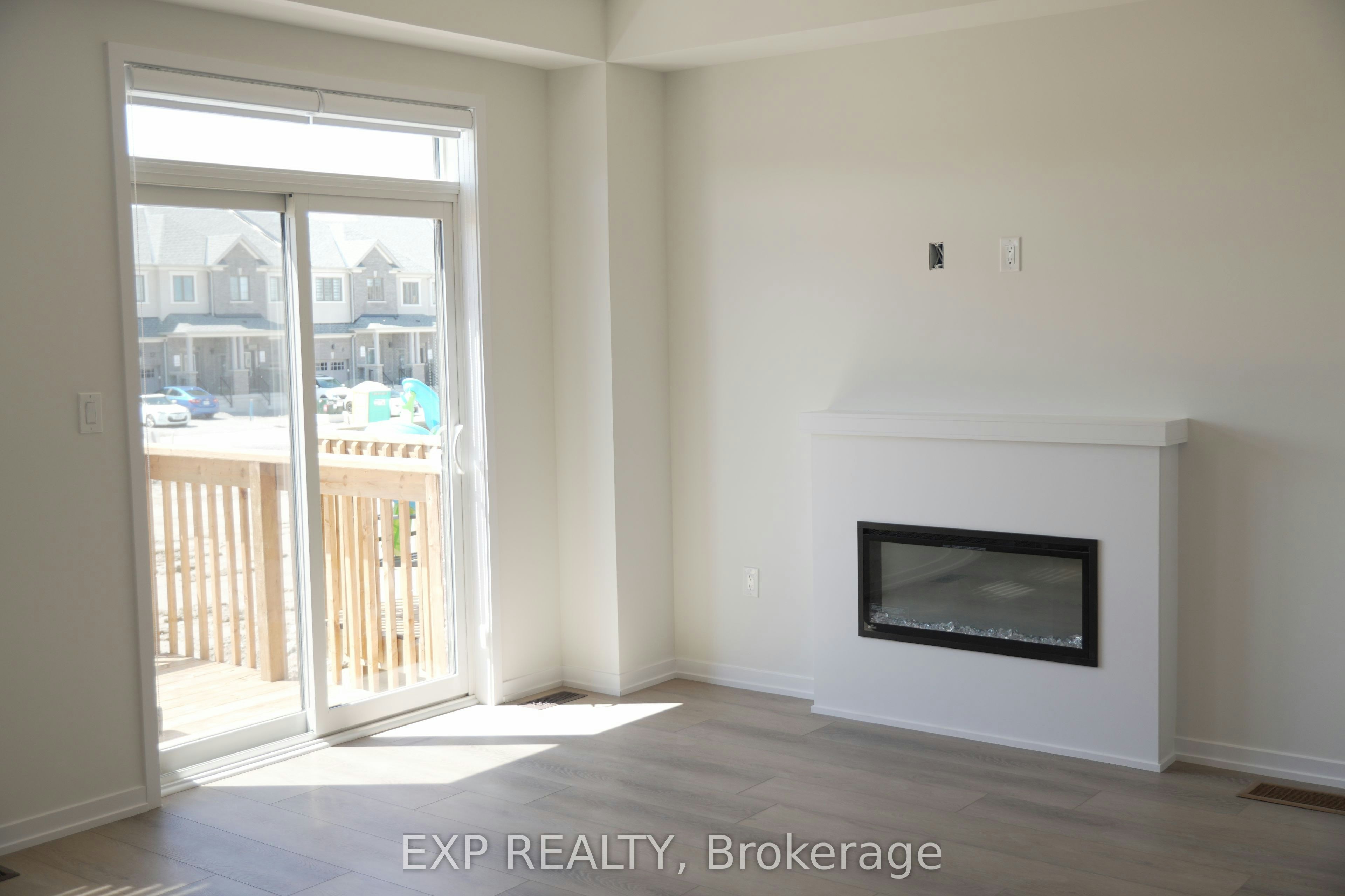 26 Alfred Garvey Gate, Georgina, ON, L4P 0M4 - 8