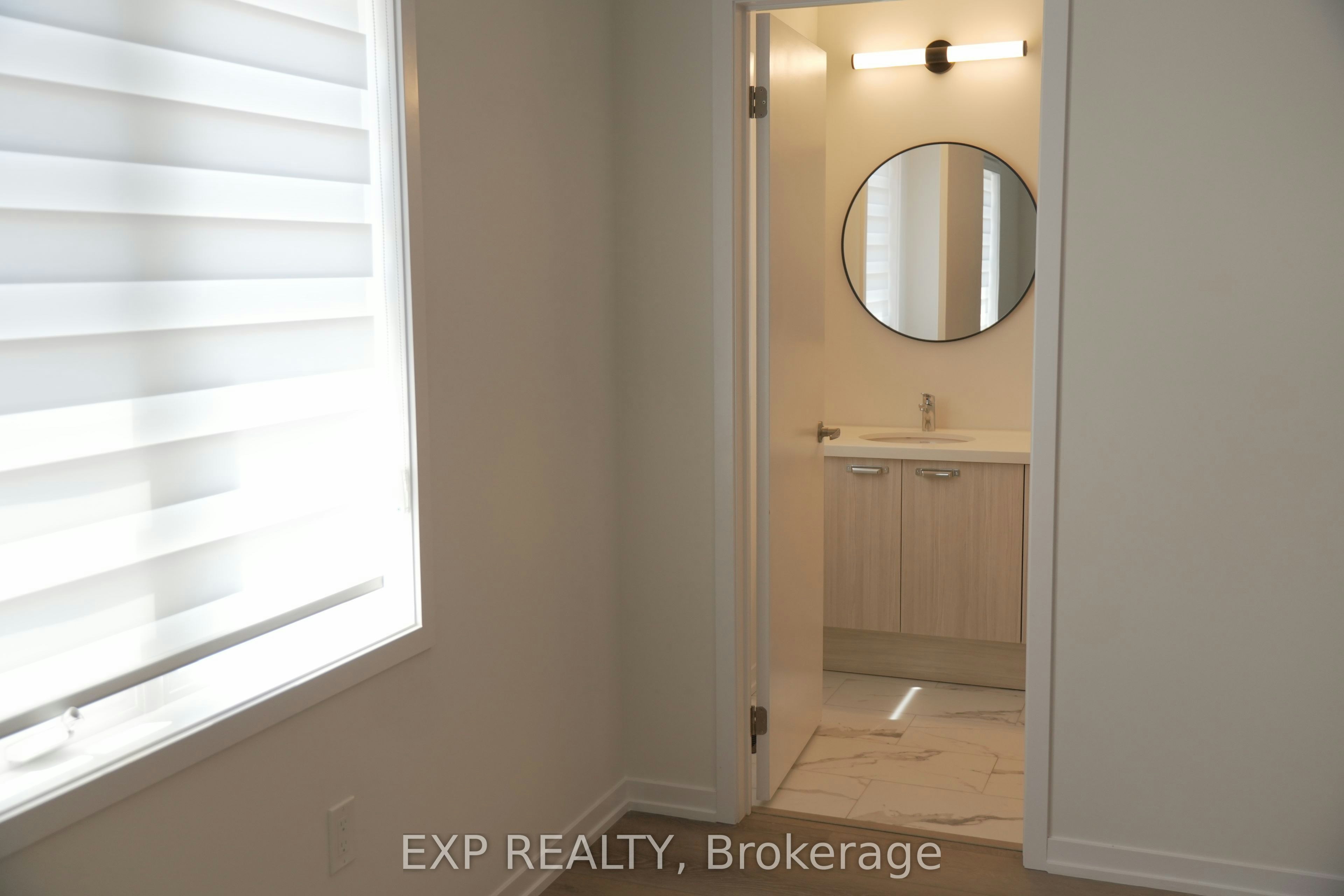 26 Alfred Garvey Gate, Georgina, ON, L4P 0M4 - 14